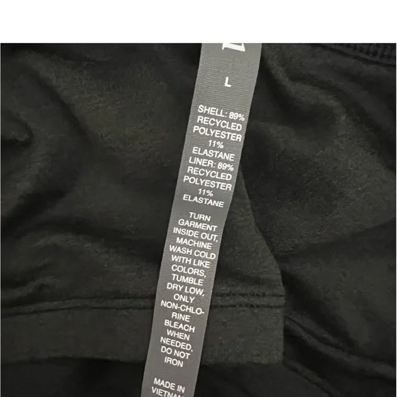 Vuori Halo Essential Dress
Women's DreamKnit Dress HEATHERED BLACK SIZE LARGE - Picture 12 of 13